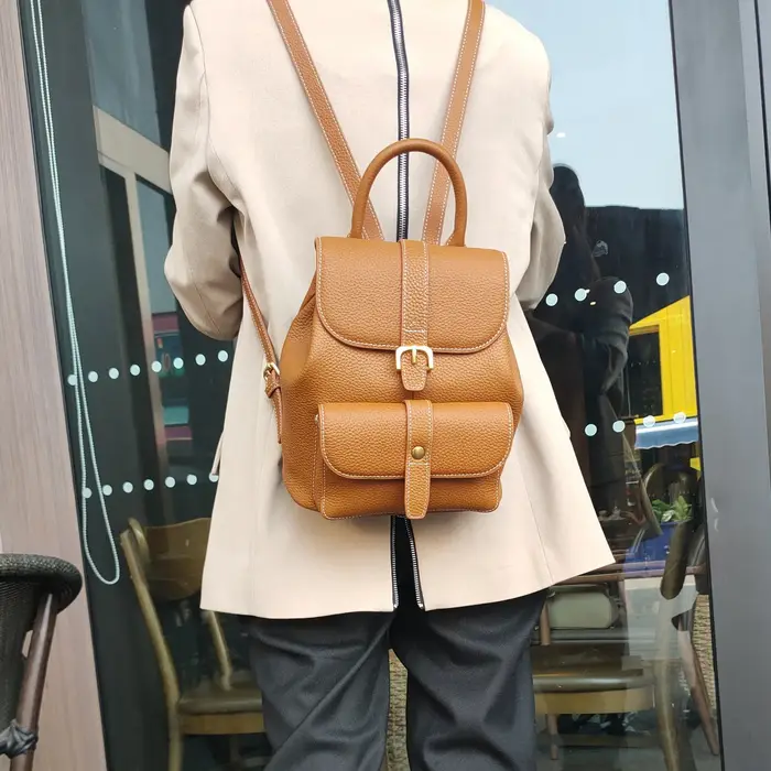 Sac à dos en cuir naturel fait à la main de luxe pour femmes