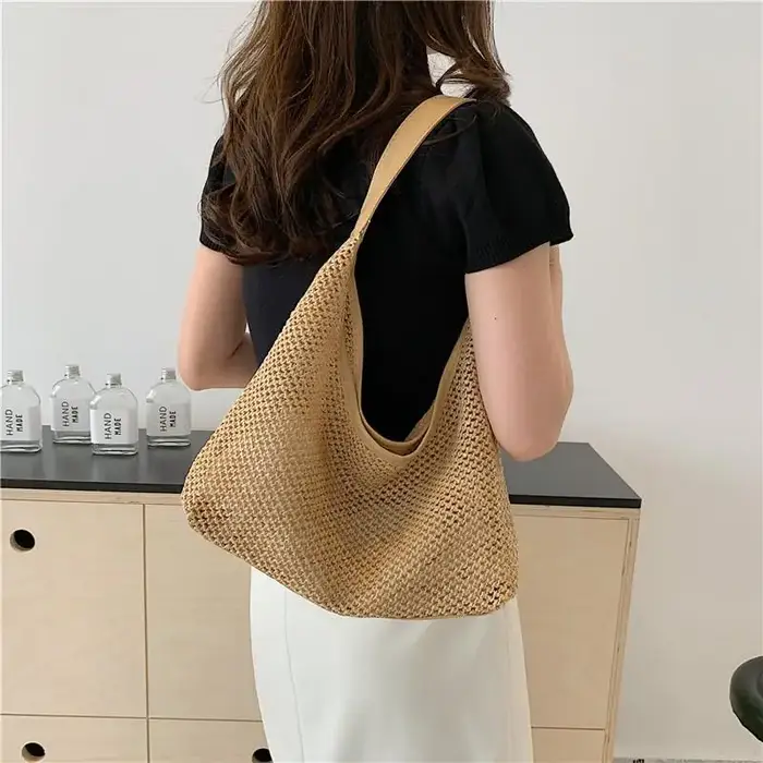 Sac seau tissé en herbe