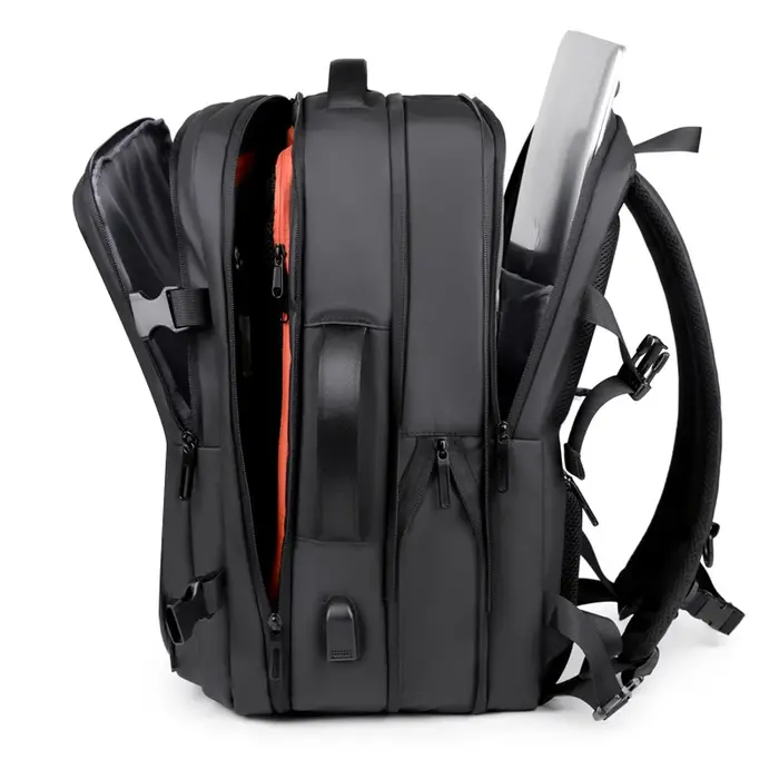 Sac à dos extensible hydrofuge avec compression sous vide