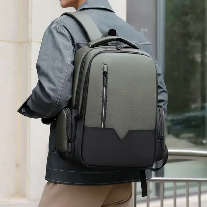 Sac à dos imperméable simple pour homme