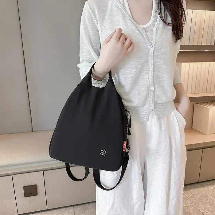 Sac à dos léger et résistant à l'eau pour femme