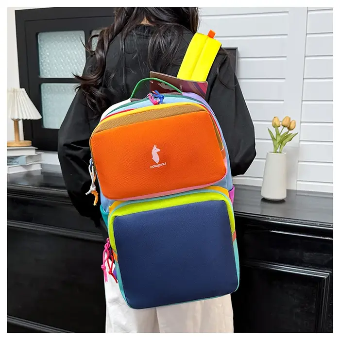 Sac à dos color block avec plusieurs compartiments