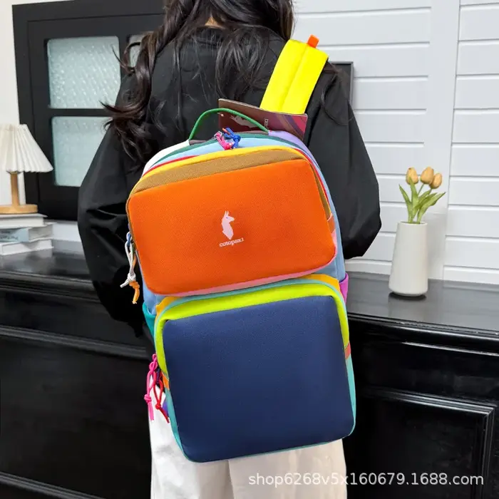 Sac à dos d'étudiant tendance pour l'extérieur