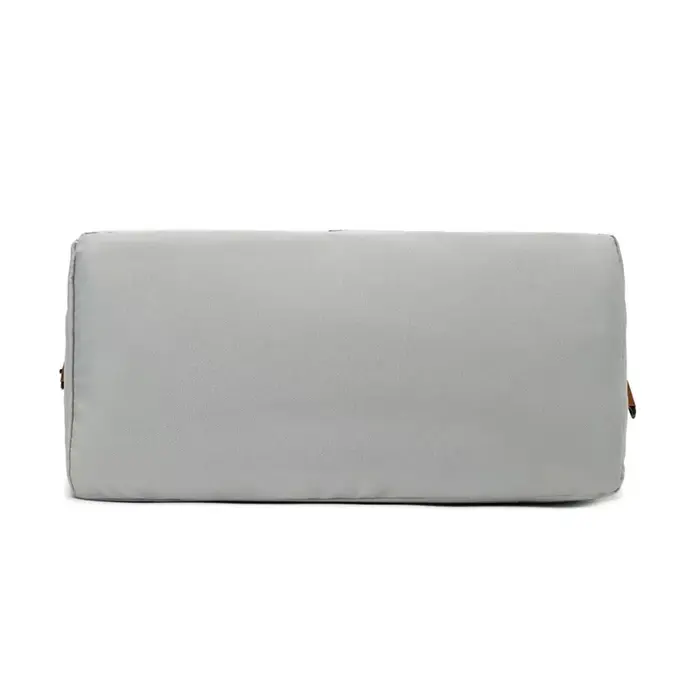 Le sac à dos de couleur neutre est spécialement conçu pour les hommes et les femmes et convient comme sac de voyage pour les déplacements et l'hébergement.