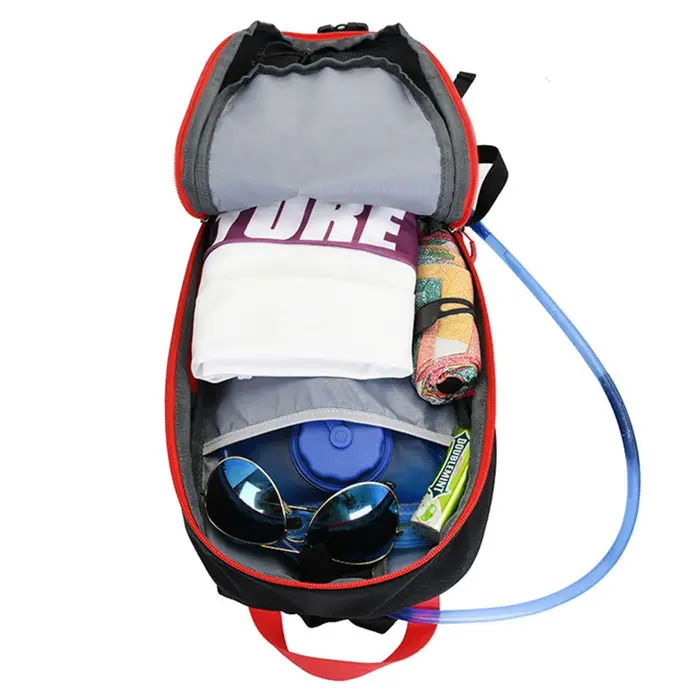 Nouveau sac à dos de vélo vtt 10L avec bandes réfléchissantes de nuit conception de sangle de casque Sports de plein