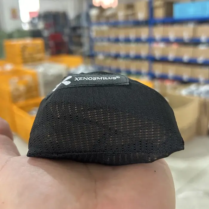 XENOSMILUS Sac à dos de voyage – Sac à bandoulière portable et léger avec peau résistante à l'eau pour les affaires et l'extérieur