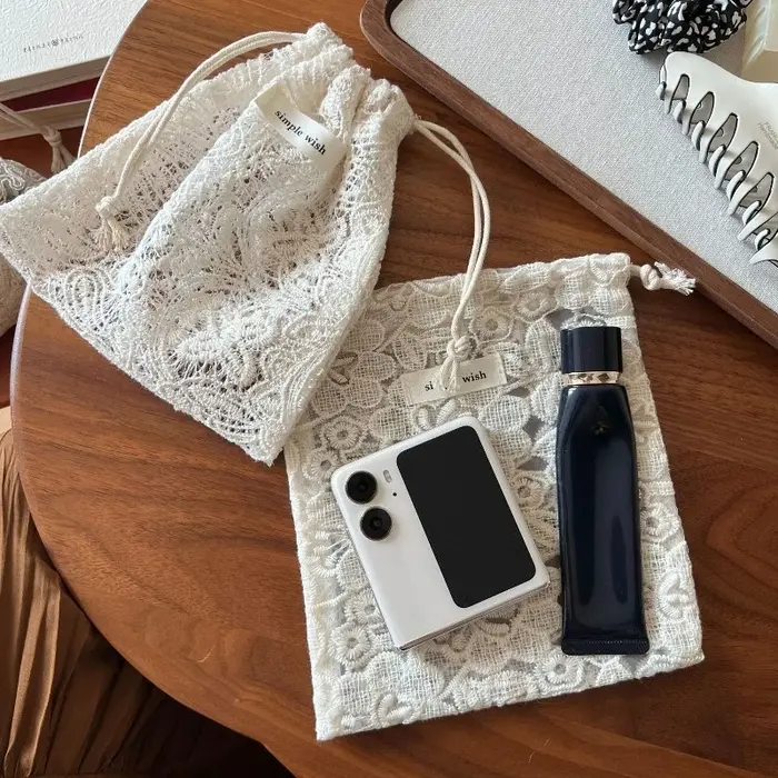 Mode Portable poche dentelle motif corde cordon conception cosmétiques sac toile anti-poussière papeterie sac de rangement étui