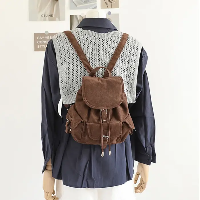 Sac à dos en daim noir pour femme
