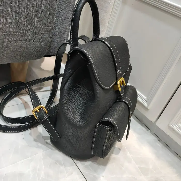 Sac à dos en cuir naturel fait à la main de luxe pour femmes