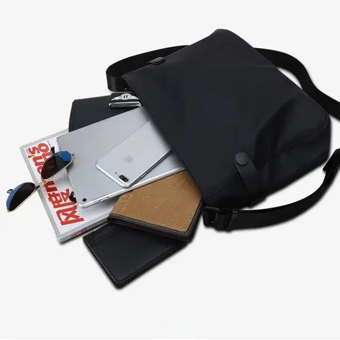Homme décontracté grande capacité sac Menger léger simple épaule bandoulière Faion coréen Sle diagonale sac bolsas para hombre