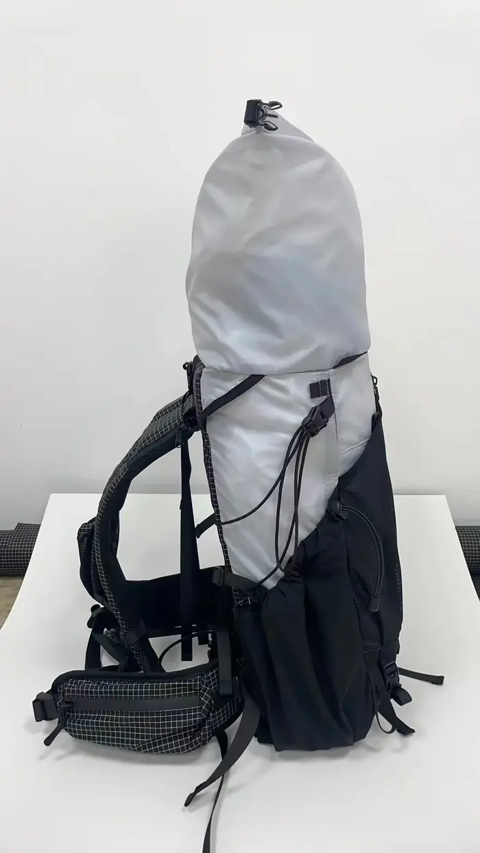 SR léger pour randonnée "May", capacité 22 ~ 38L, seulement 860g