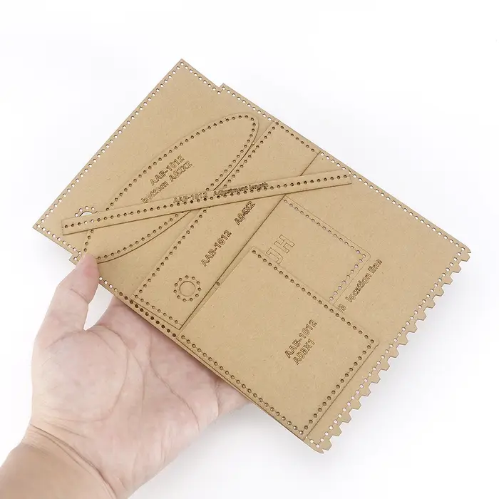 1 ensemble de gabarits de dessin en papier kraft DIY pour la confection de petits sacs bandoulière pour femmes et de porte-téléphone