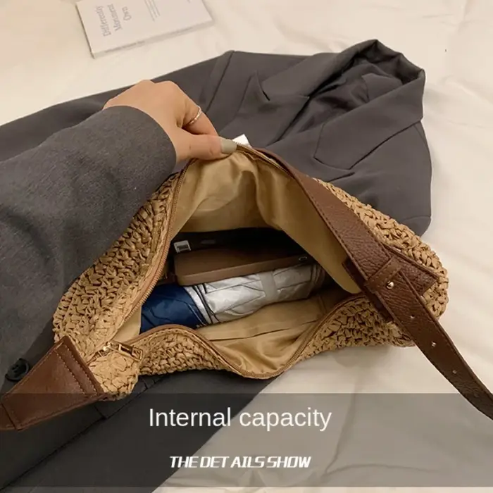 Sac à bandoulière tissé en herbe avec couleurs contrastées
