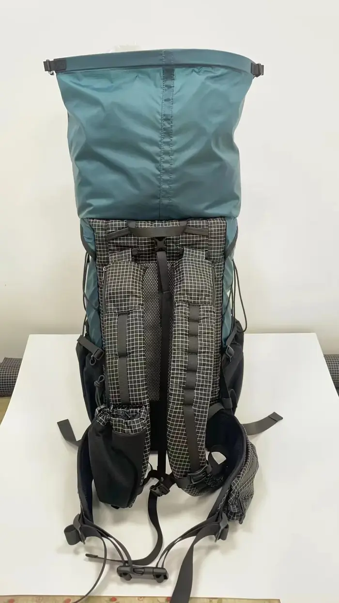 SR léger pour randonnée "May", capacité 22 ~ 38L, seulement 860g
