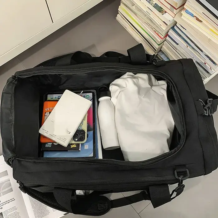 Nouveau sac de Fitness de gymnastique tactique avec poche à chaussures voyage en plein air polochon bagages sacs à