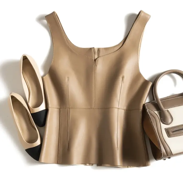 Haut amincissant en cuir naturel pour femme