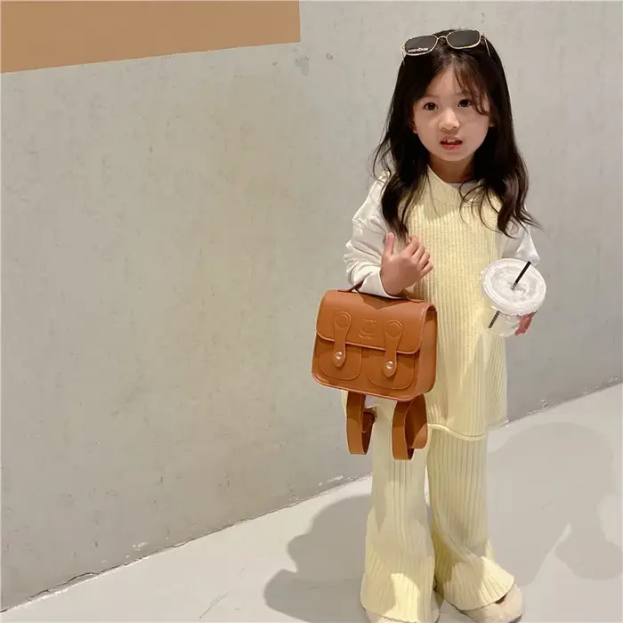 Sac à dos rétro style universitaire pour enfants, sac à dos carré en PU à double bandoulière avec motif petit ours de dessin animé pour garçons et filles, sac à main de loisirs pour bébé