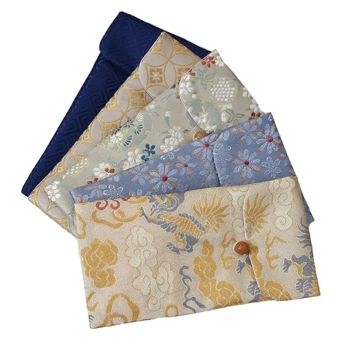 Sac de rangement en brocart brodé
