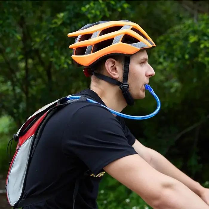 Sac à dos d'hydratation avec vessie d'eau de 2L pour homme et femme