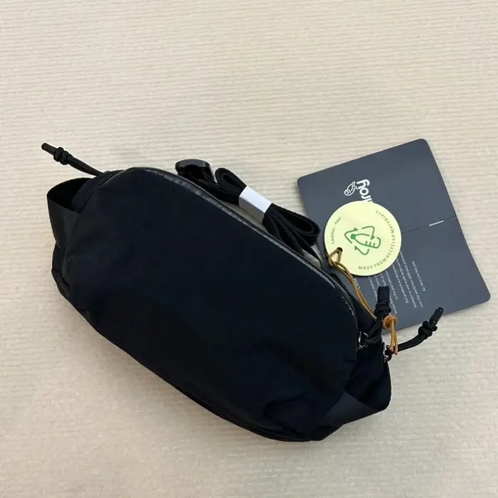 Sac de poitrine magnétique Venture Ready Sling 2.5L Explorer, léger, en tissu recyclé, fonctionnel, 