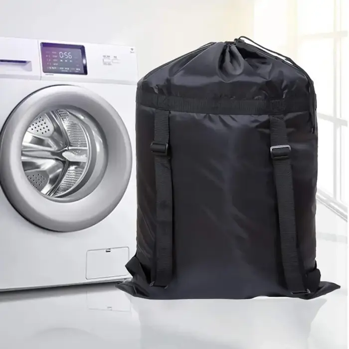 Sac à dos de lavage en polyester réglable noir avec cordon de serrage