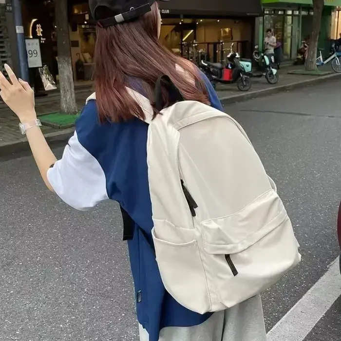 Sac à dos polyvalent noir gris blanc rouge