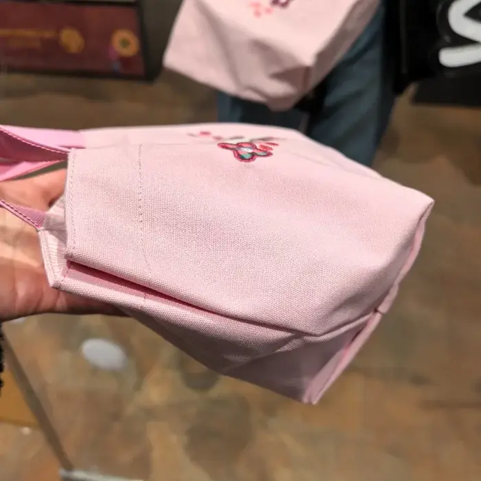 Sac à main rose familiarisé avec un motif de dessin animé brodé d'un petit ours pour femme