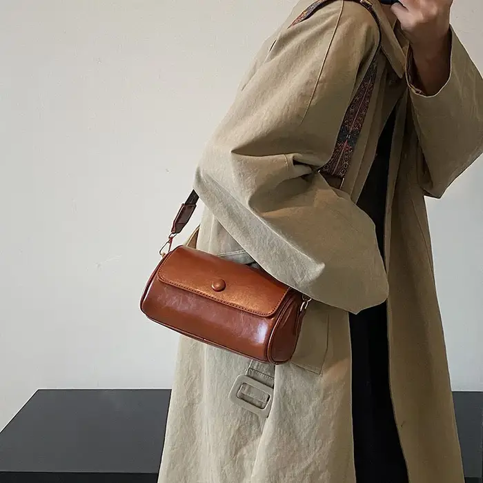 Sac cylindrique vintage 2025 pour femme – Design de petite niche, sac à bandoulière et à bandoulière