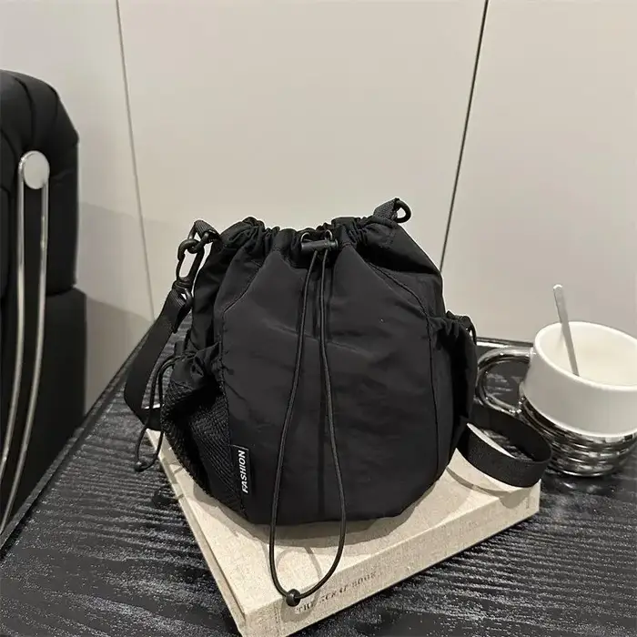 Simple Large Capacity Drawstring Bucket Bag Shoulder Bag Women Tote Bag Cell Phone Purse Pouch Versatile Reusable Crossbody Bags