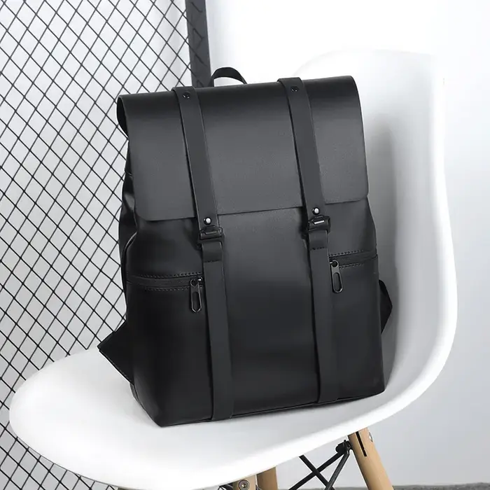Sac à dos en cuir noir pour hommes