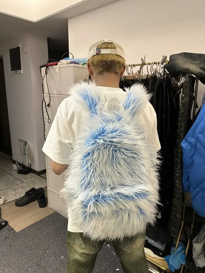 Sac à Dos en Peluche Blanc et Bleu pour Homme et Femme