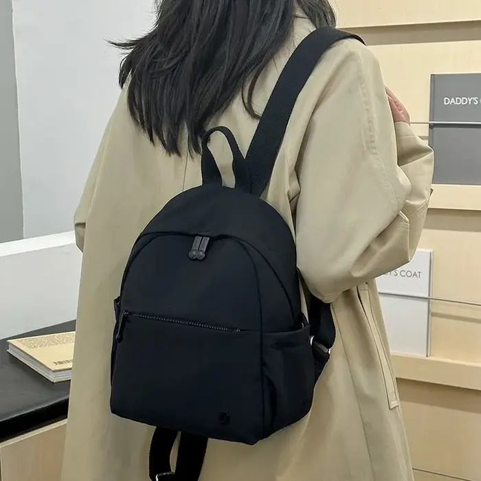 Sac à dos minimaliste élégant pour femmes