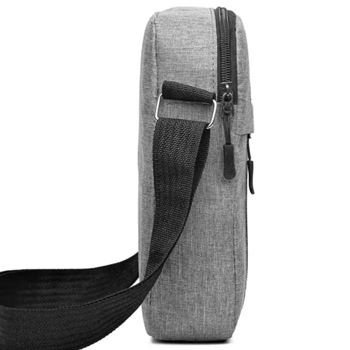 Petit sac pour hommes – un sac à bandoulière ou un sac