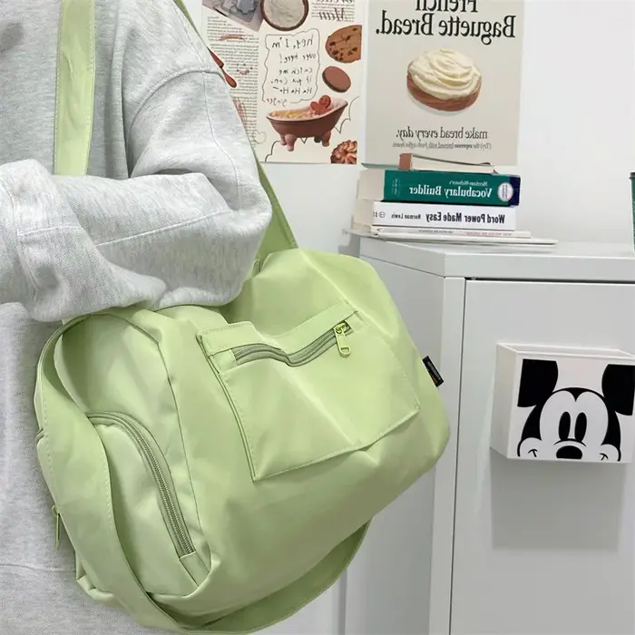 Grands sacs fourre-tout de voyage à bandoulière pour femmes