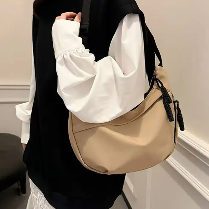 Sac à bandoulière de style neutre pour hommes et femmes