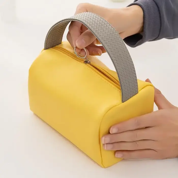 Sac de maquillage en cuir PU imperméable avec poignée supérieure robuste