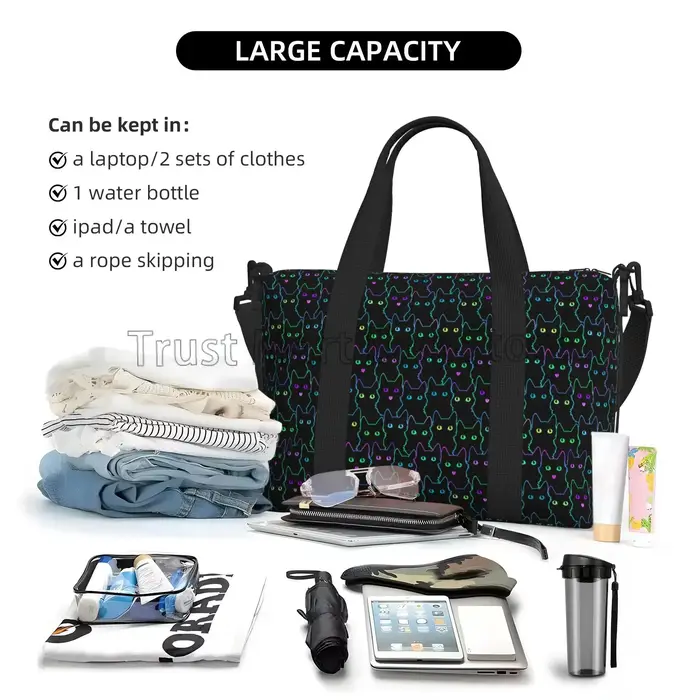 Sac polochon de voyage avec chats noirs de dessin animé mignon