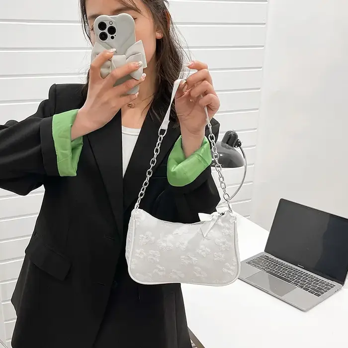 Sacs initiés en feutre pour femmes