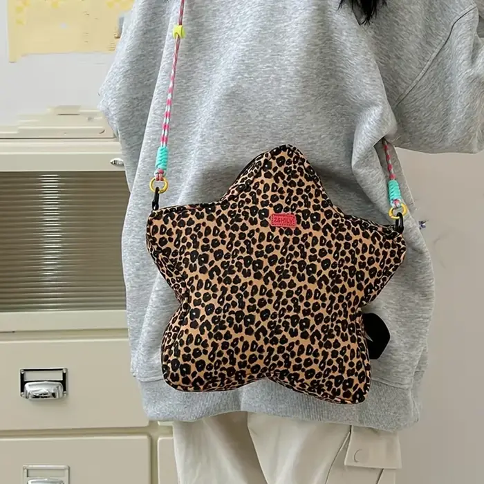 Sac à dos en forme d'étoile imprimé léopard pour femmes