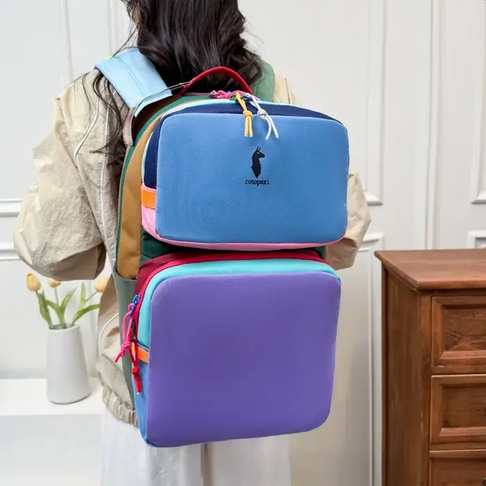Sac à dos d'étudiant tendance pour l'extérieur