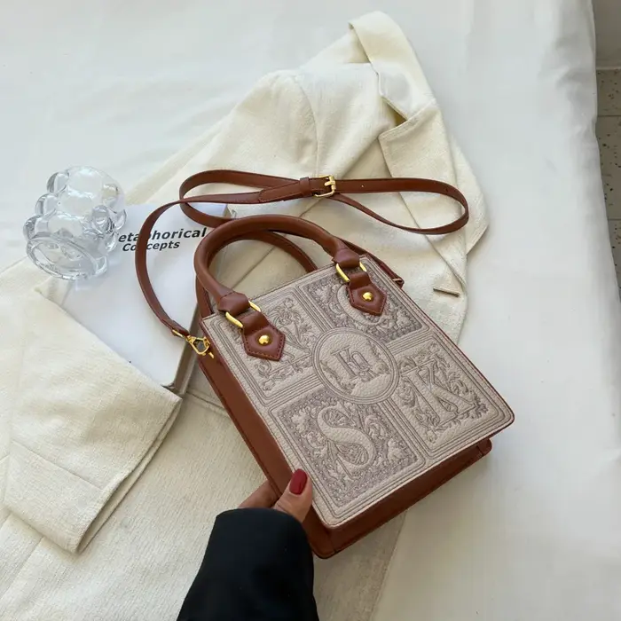 Sac carré vintage français à lettres embossées, petit sac à bandoulière de haute qualité avec fermet
