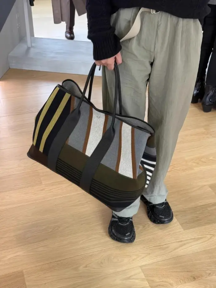 Sac fourre-tout de transport de grande capacité à rayures contrastées