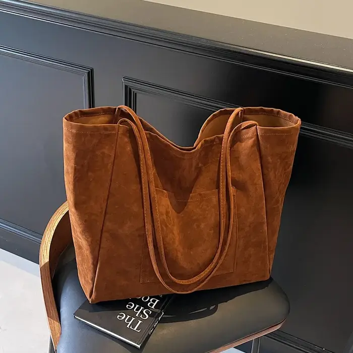 Rétro grande capacité sac fourre-tout femmes 2025 automne hiver nouveau polyvalent sous les bras sac de banlieue décontracté bureau dames sac sacs à main