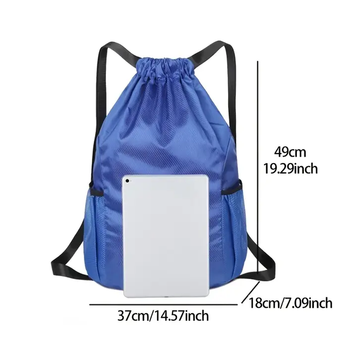 Un grand sac à dos multifonctionnel avec une sangle simple